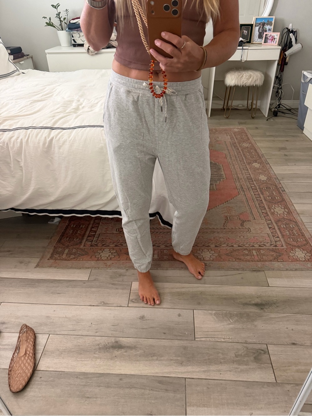 Vuori Laguna Lightweight Drawstring Jogger Pants - Gray